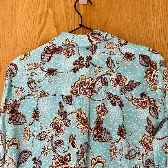 ๐ Liverpool Los Angeles Button Up Blouse - Picture 7 of 14